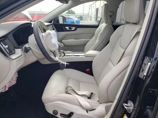 2025 VOLVO XC60 PLUS  