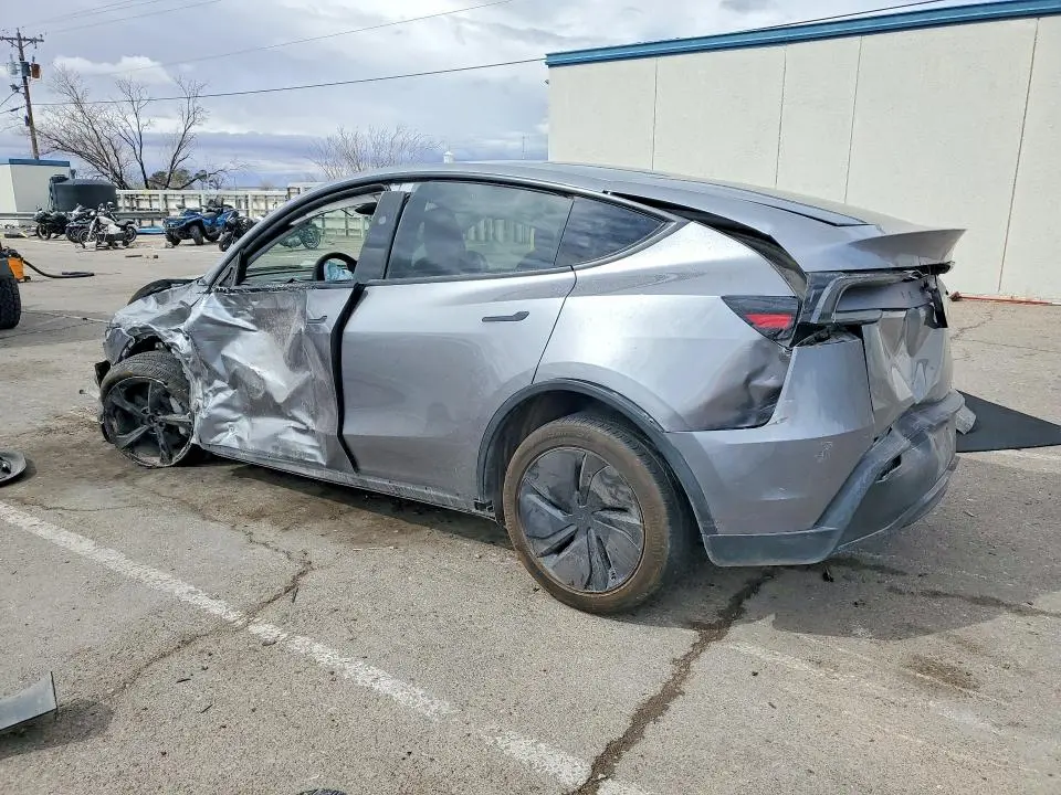 2026 TESLA MODEL Y   