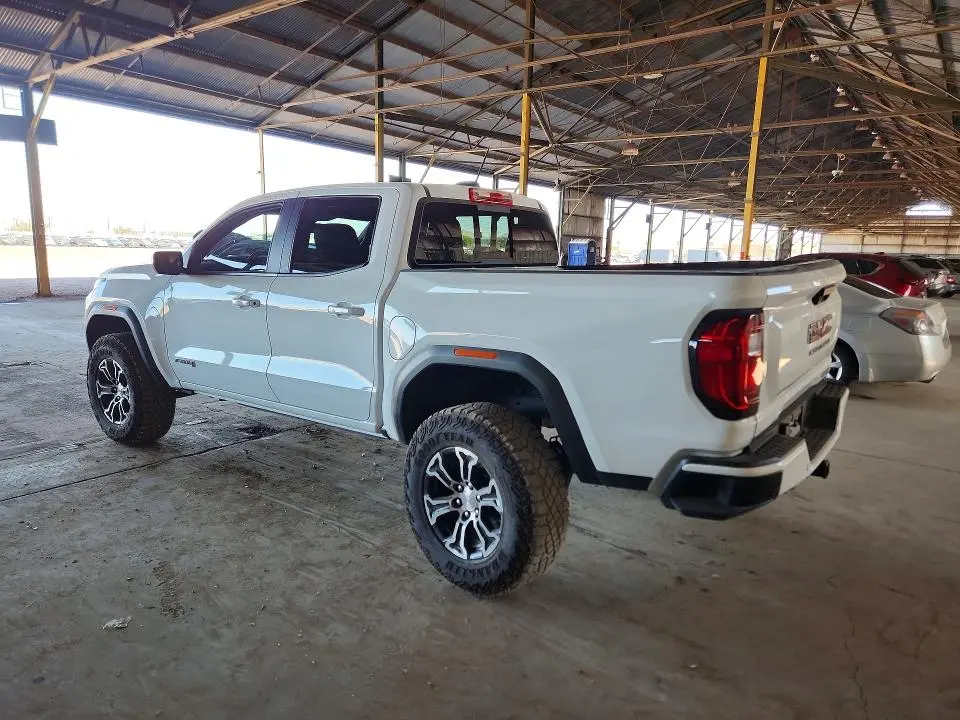 2025 GMC CANYON AT4  