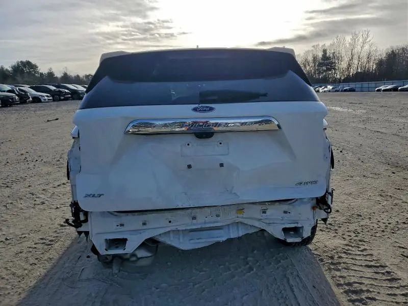 2022 FORD EXPLORER XLT  