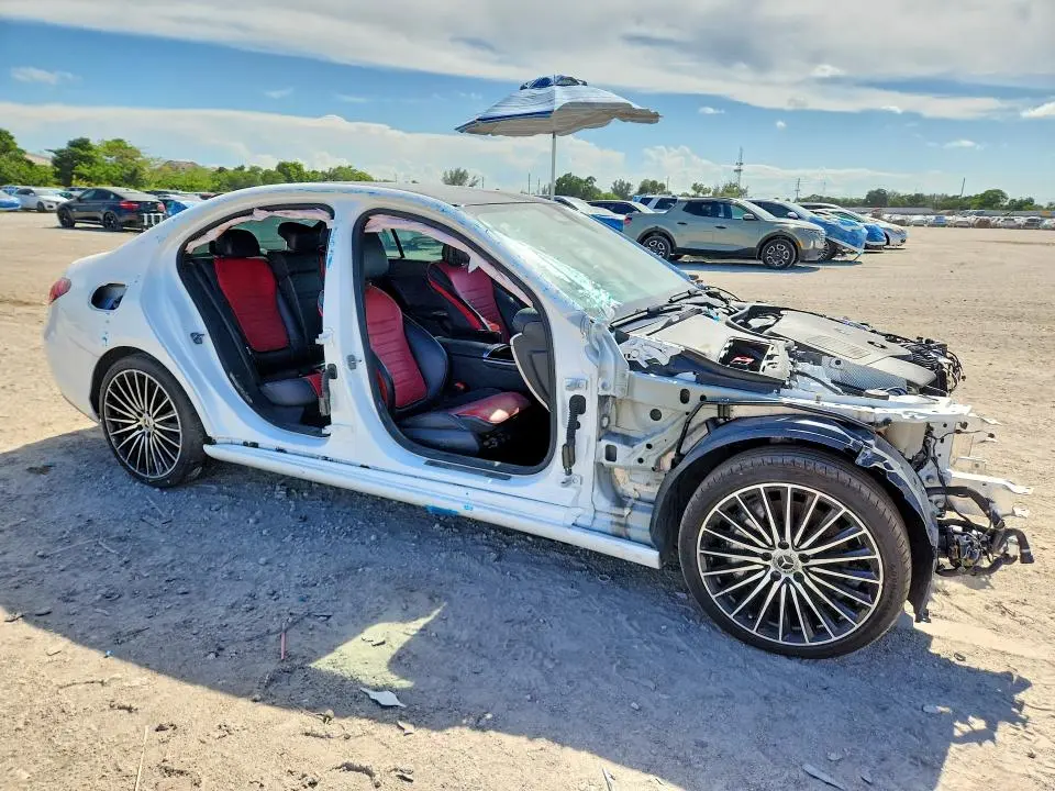 2024 MERCEDES-BENZ C 300  