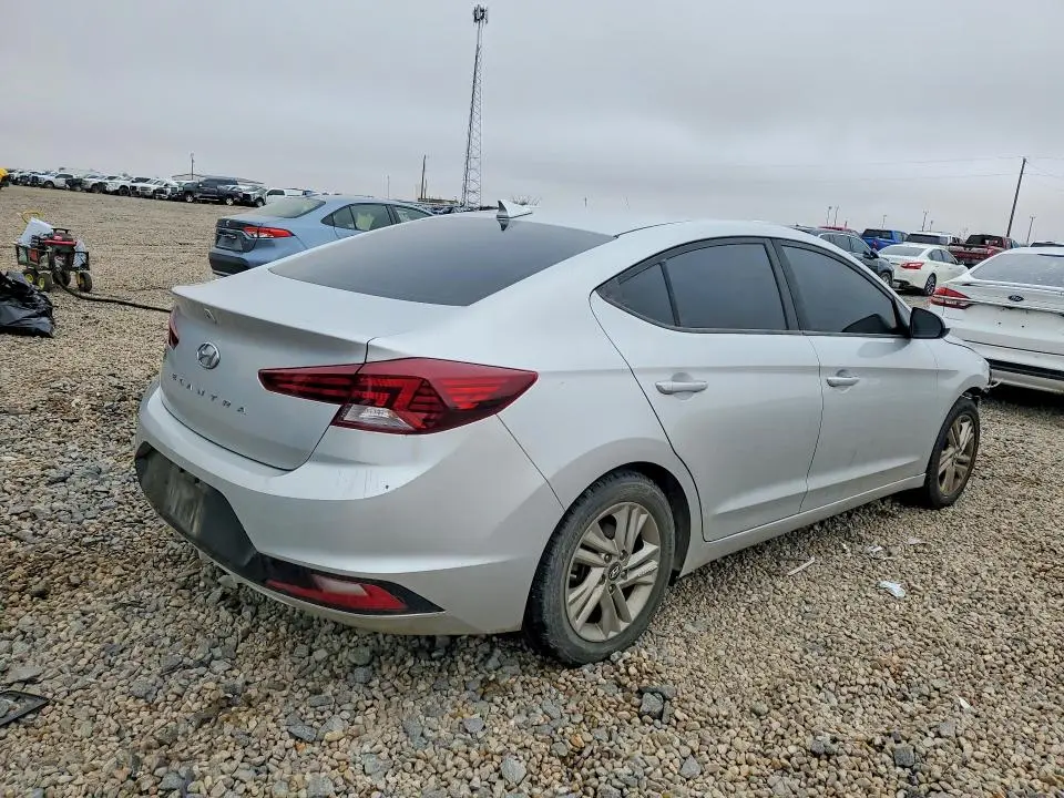 2019 HYUNDAI ELANTRA SEL  