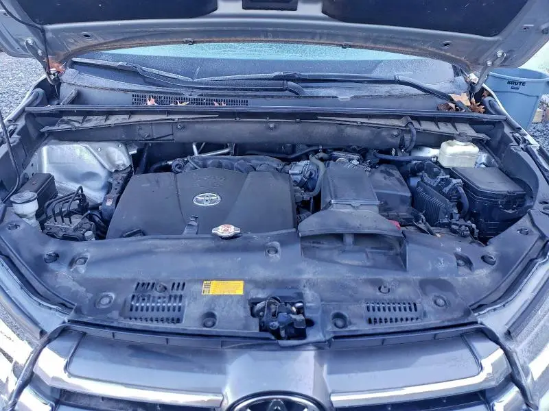 2017 TOYOTA HIGHLANDER LIMITED  