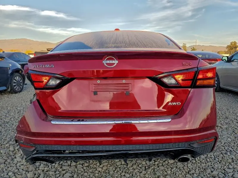 2023 NISSAN ALTIMA SR  
