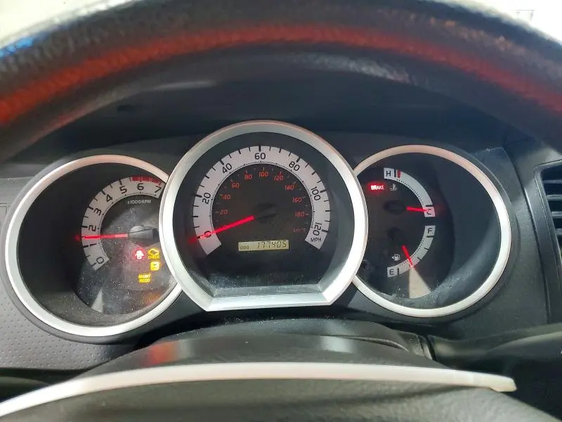 2011 TOYOTA TACOMA BASE  
