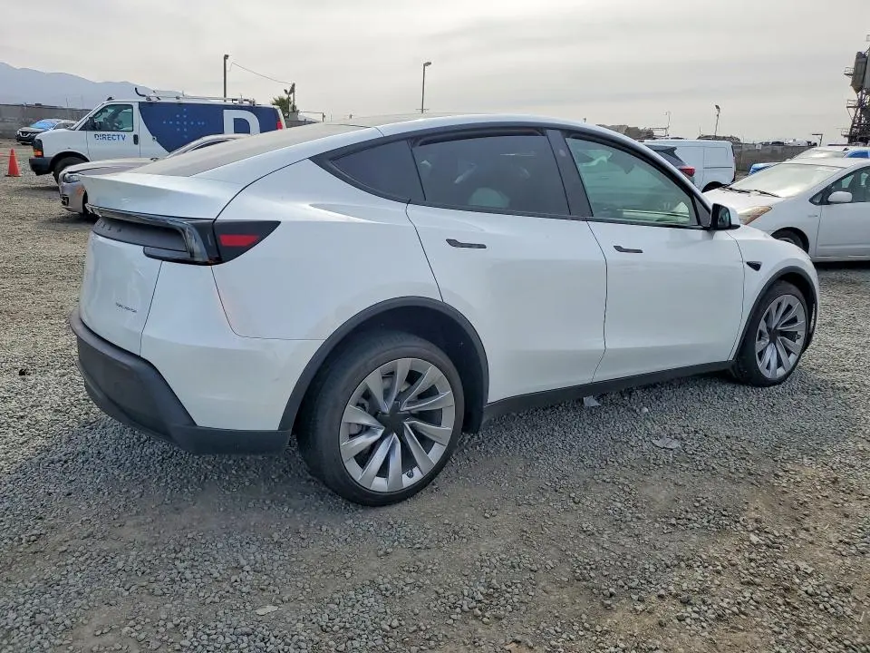 2026 TESLA MODEL Y   