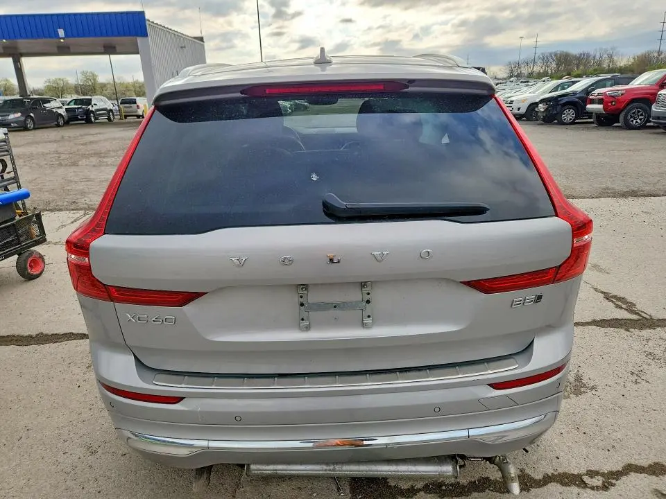 2022 VOLVO XC60 B5 INSCRIPTION  