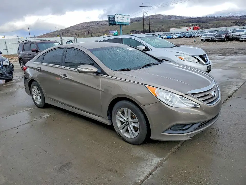 2014 HYUNDAI SONATA GLS  