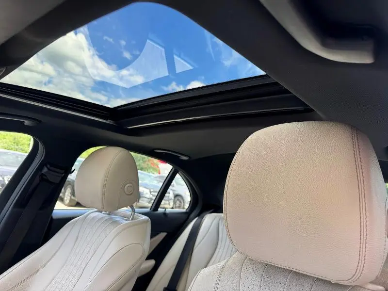 2017 MERCEDES-BENZ E 300  