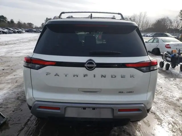 2024 NISSAN PATHFINDER SL  