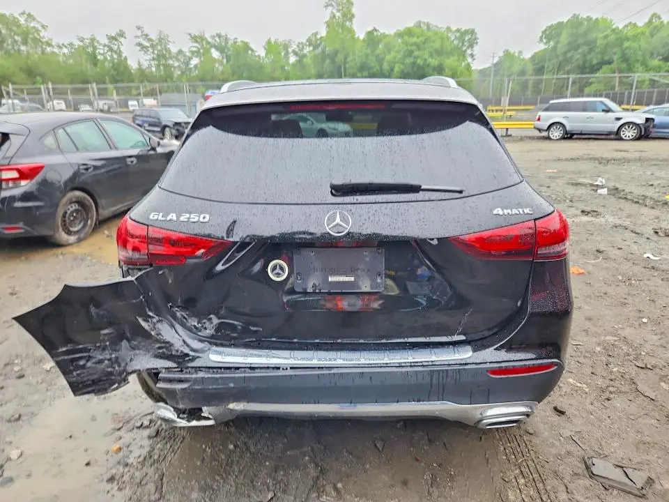 2021 MERCEDES-BENZ GLA 250 4MATIC  