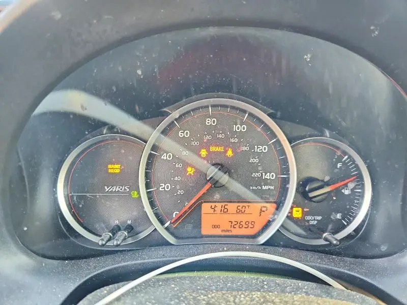 2012 TOYOTA YARIS 5-DOOR L  