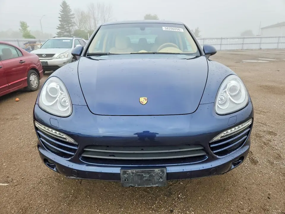 2013 PORSCHE CAYENNE   