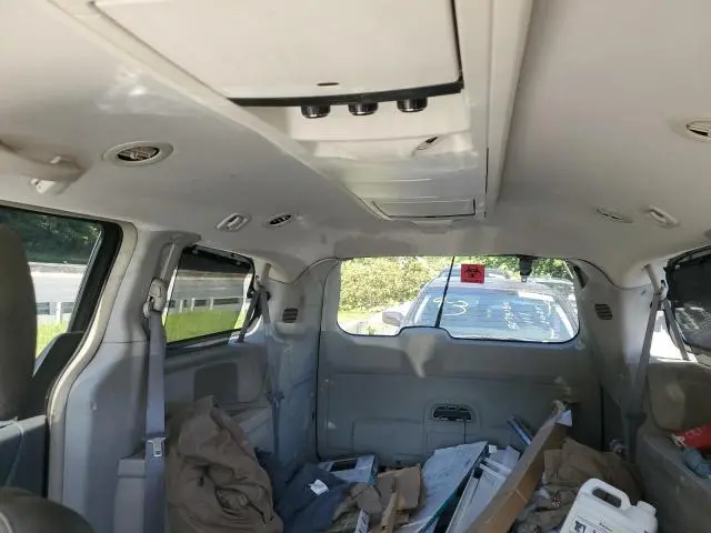 2010 CHRYSLER TOWN & COUNTRY TOURING