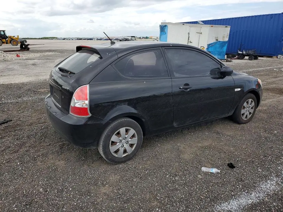 2010 HYUNDAI ACCENT GS  