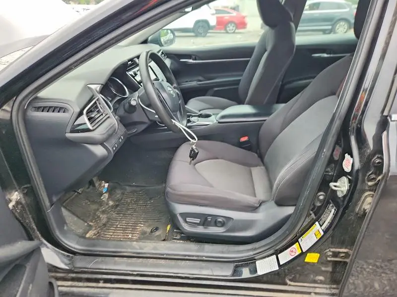 2019 TOYOTA CAMRY LE  