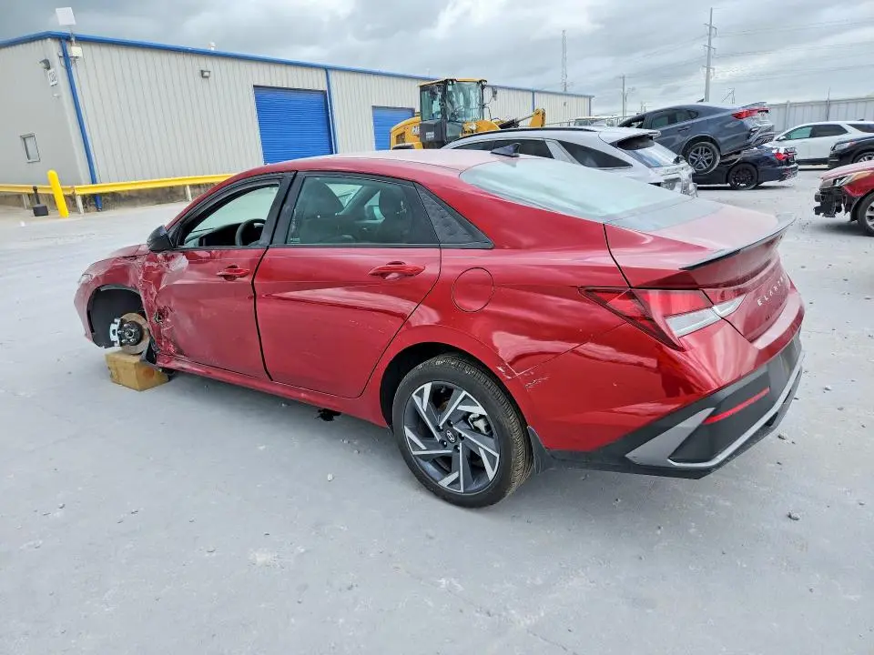2025 HYUNDAI ELANTRA SEL SPORT  
