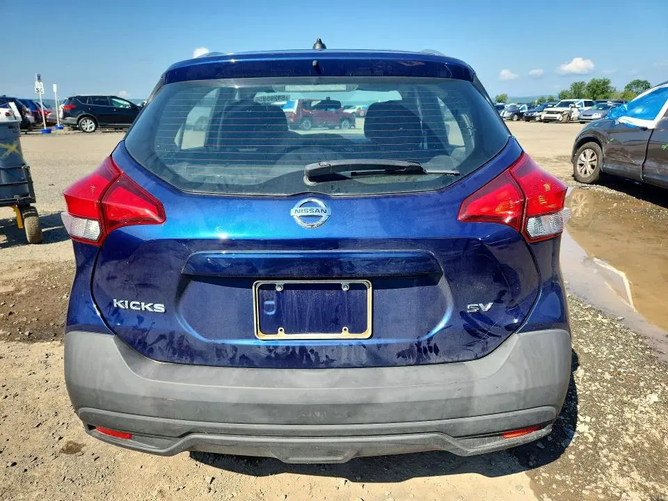 2018 NISSAN KICKS SV  
