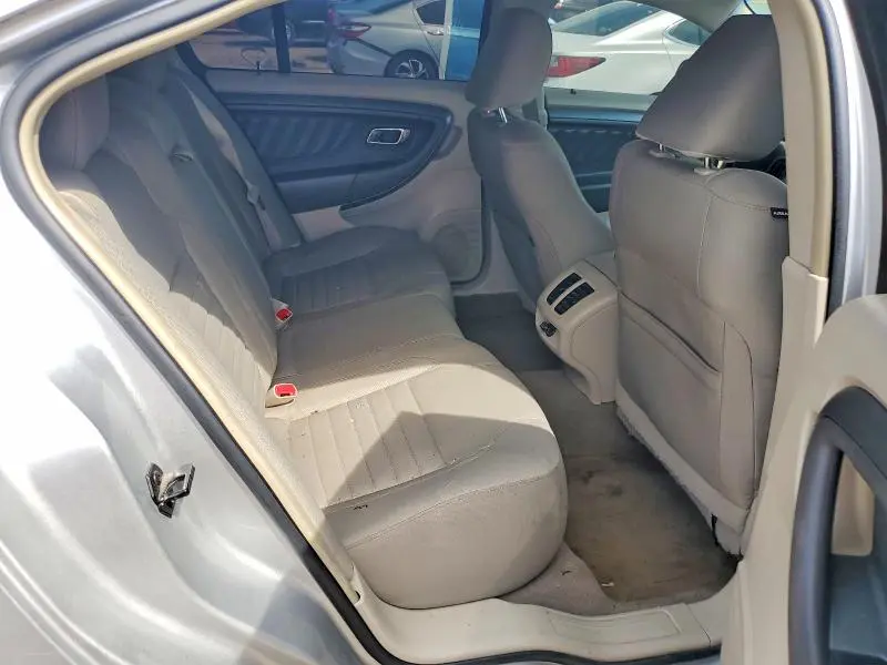 2010 FORD TAURUS SE  