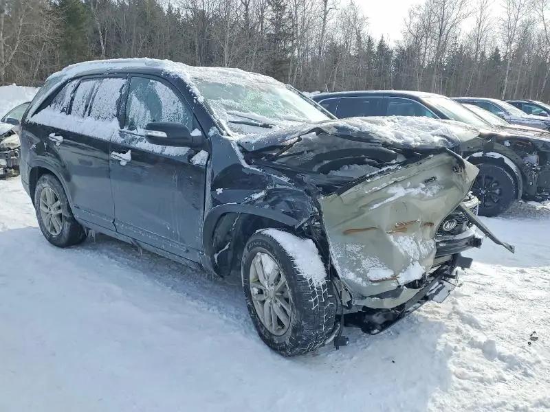2015 KIA SORENTO LX  
