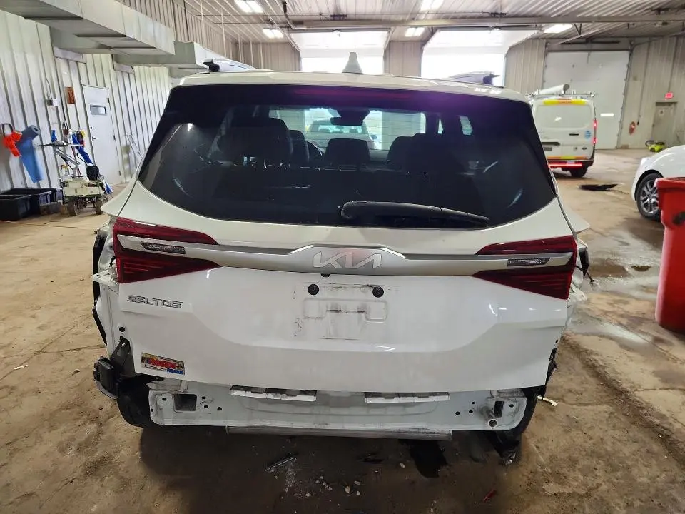 2023 KIA SELTOS S  