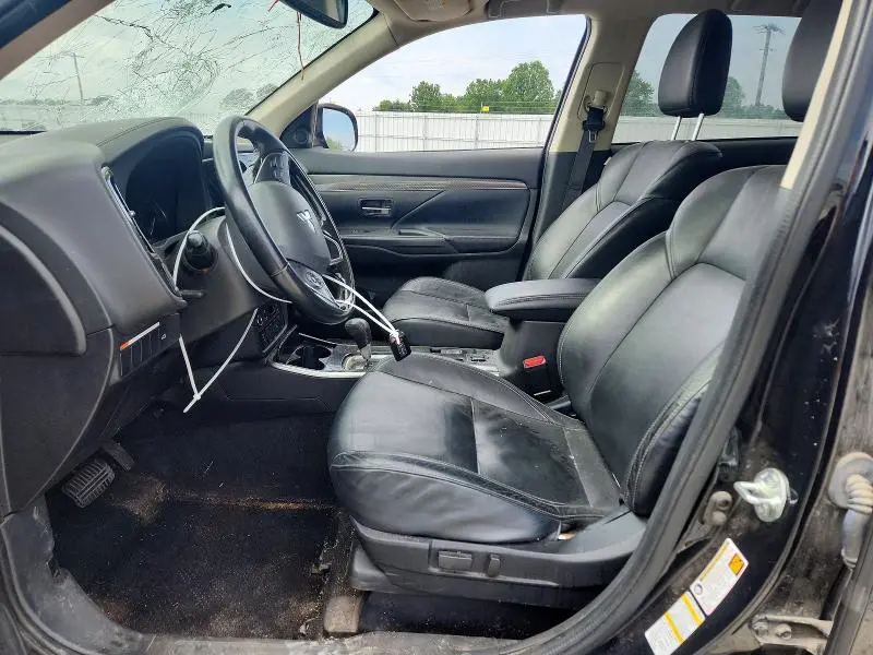 2019 MITSUBISHI OUTLANDER SE  