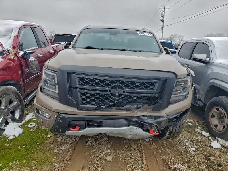 2021 NISSAN TITAN SV  