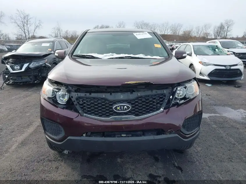 2012 KIA SORENTO LX