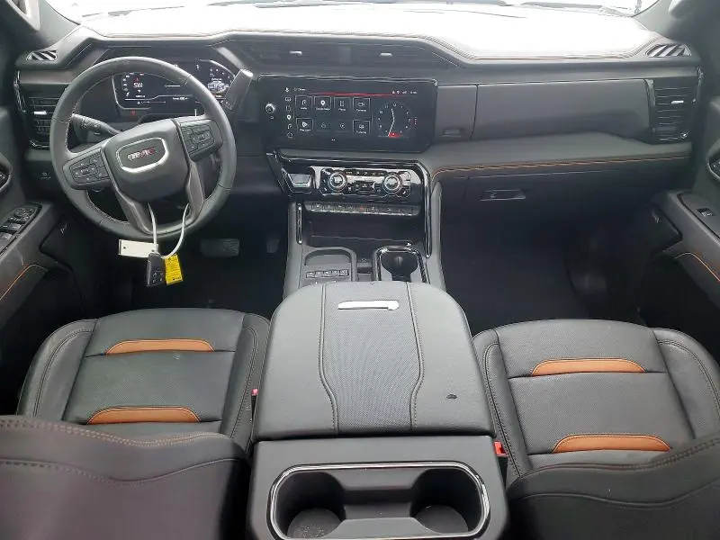 2025 GMC SIERRA K2500 AT4  