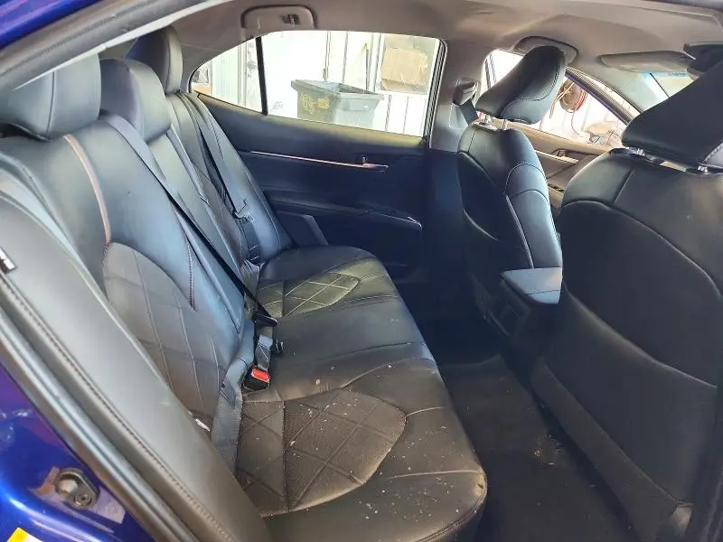2018 TOYOTA CAMRY XLE  