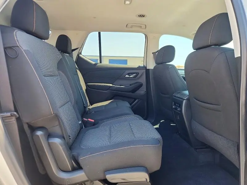 2021 CHEVROLET TRAVERSE LS  