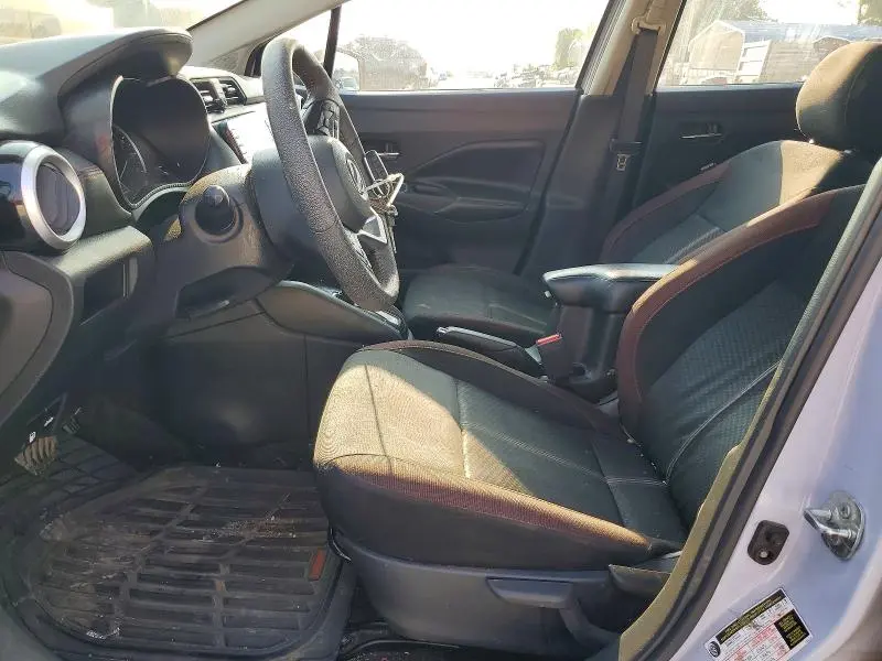 2023 NISSAN VERSA SR  