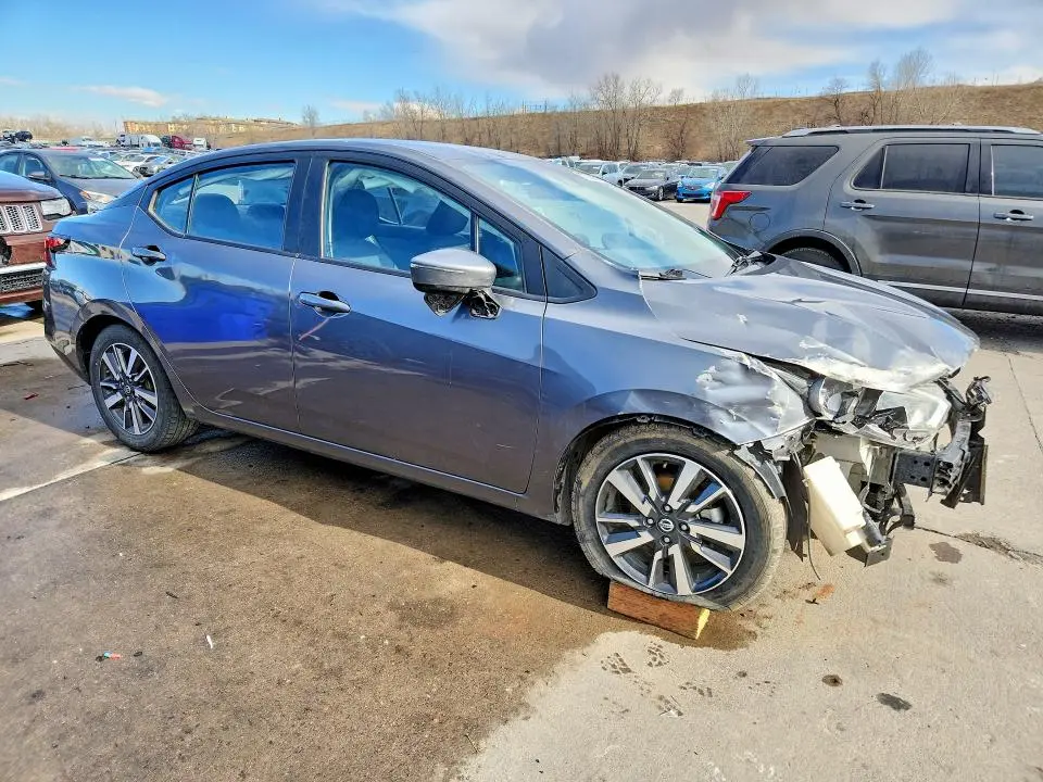 2021 NISSAN VERSA SV  