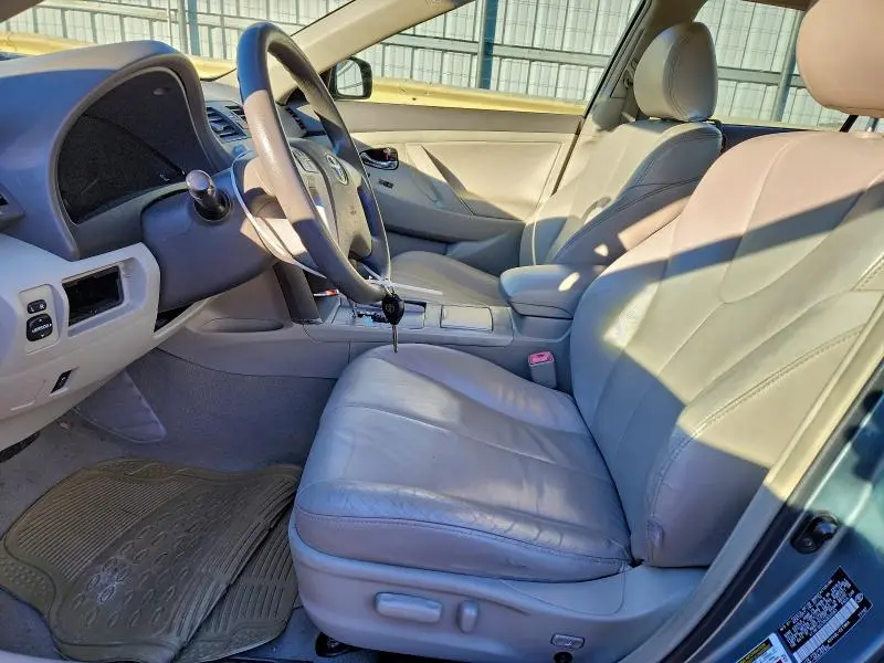 2011 TOYOTA CAMRY LE  