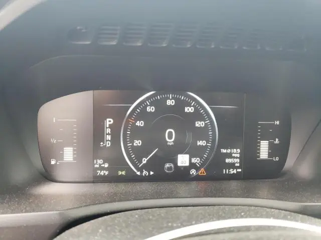 2017 VOLVO XC90 T5  
