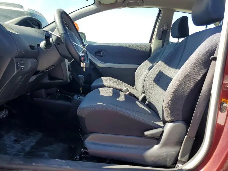 2010 TOYOTA YARIS BASE  