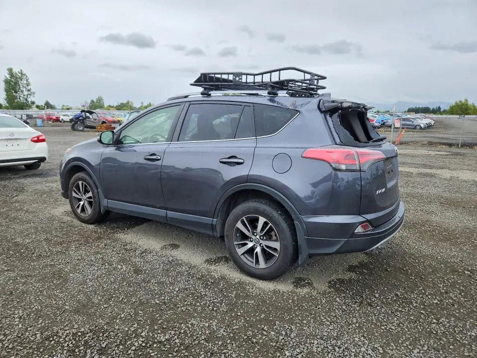 2018 TOYOTA RAV4 XLE  