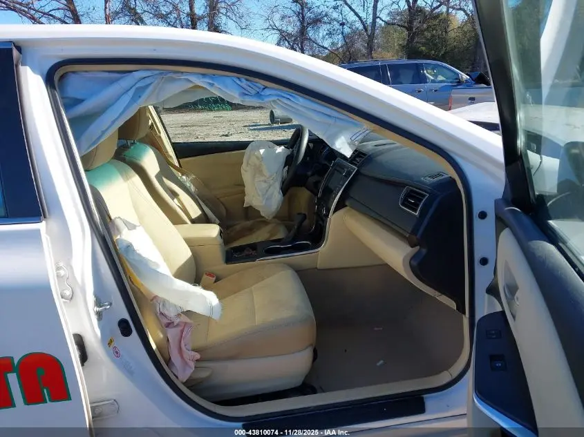 2017 TOYOTA CAMRY LE