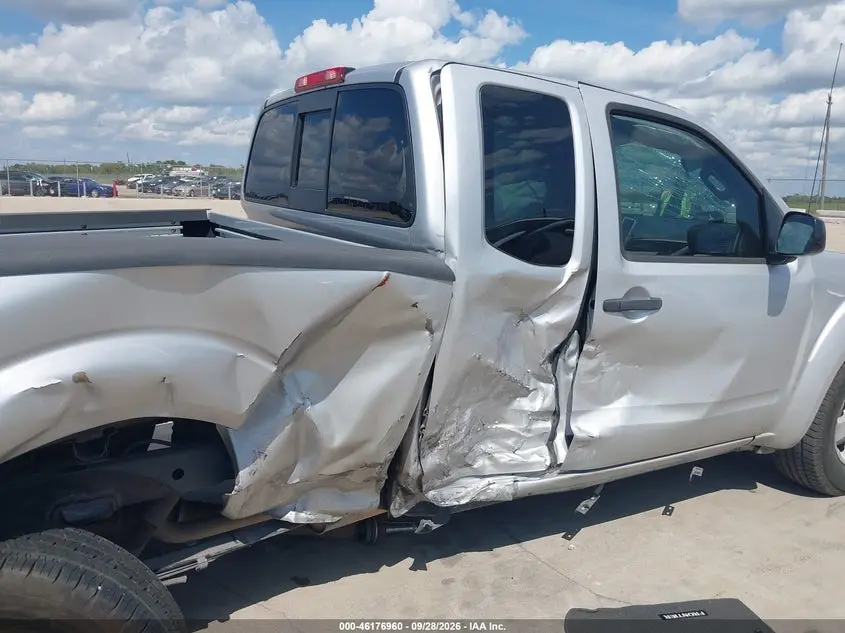 2012 NISSAN FRONTIER SV
