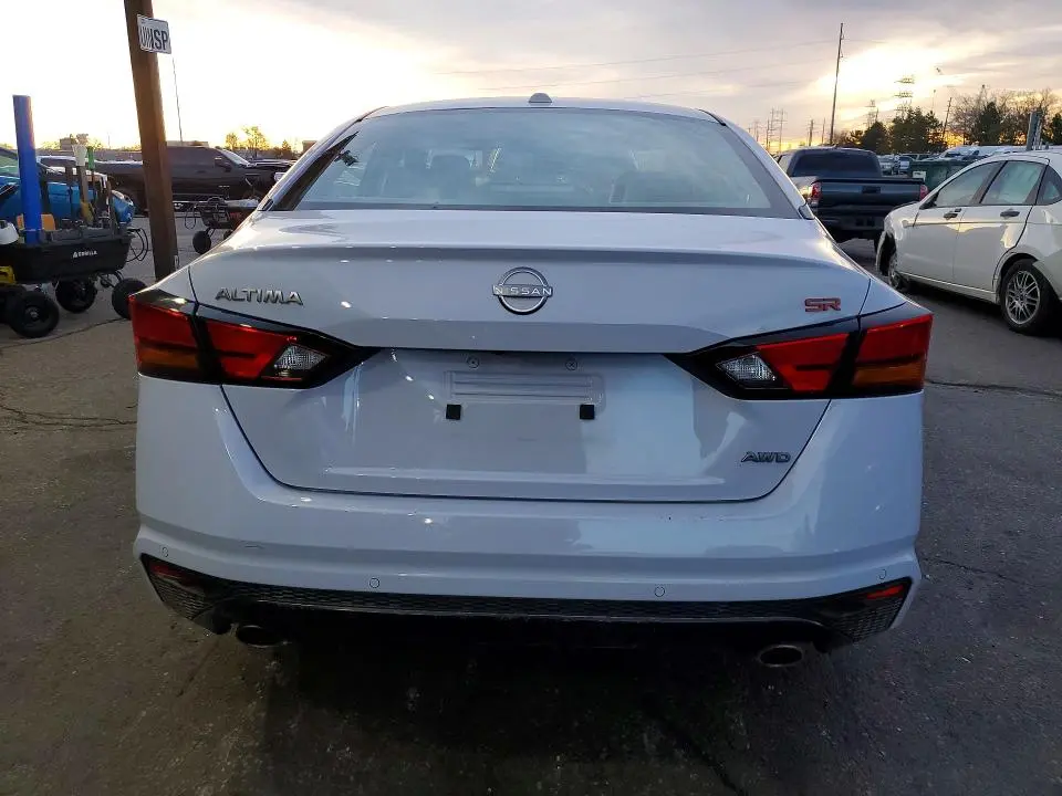 2024 NISSAN ALTIMA 2.5 SR  