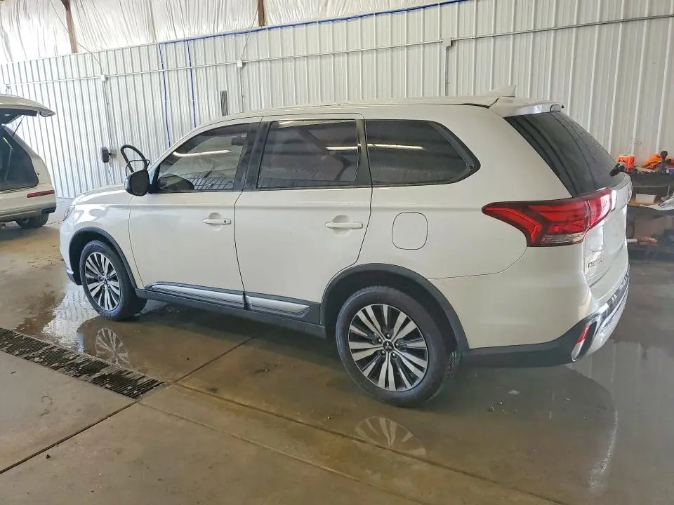 2019 MITSUBISHI OUTLANDER SE  