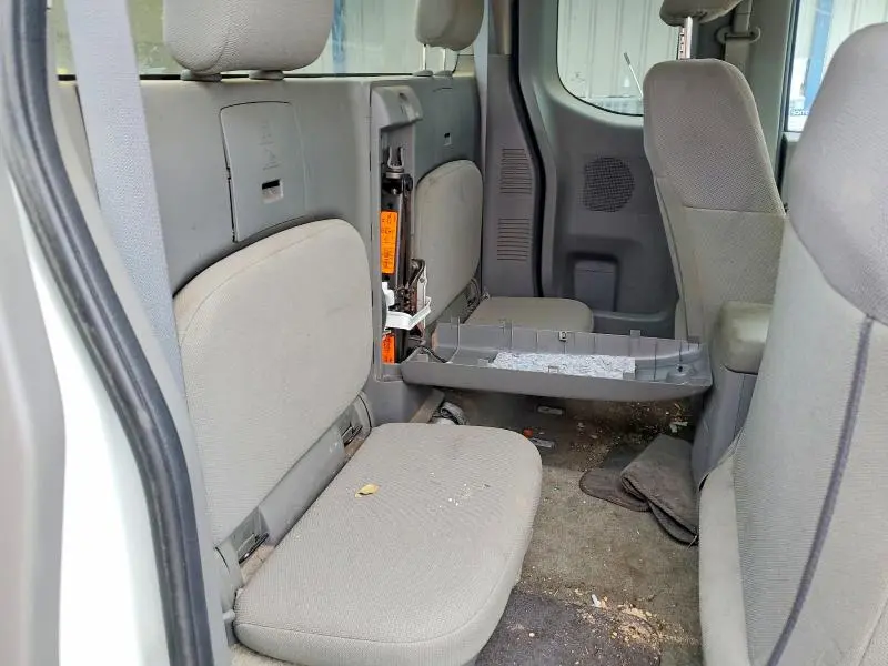 2017 NISSAN FRONTIER S  