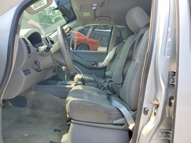 2014 NISSAN FRONTIER SV  