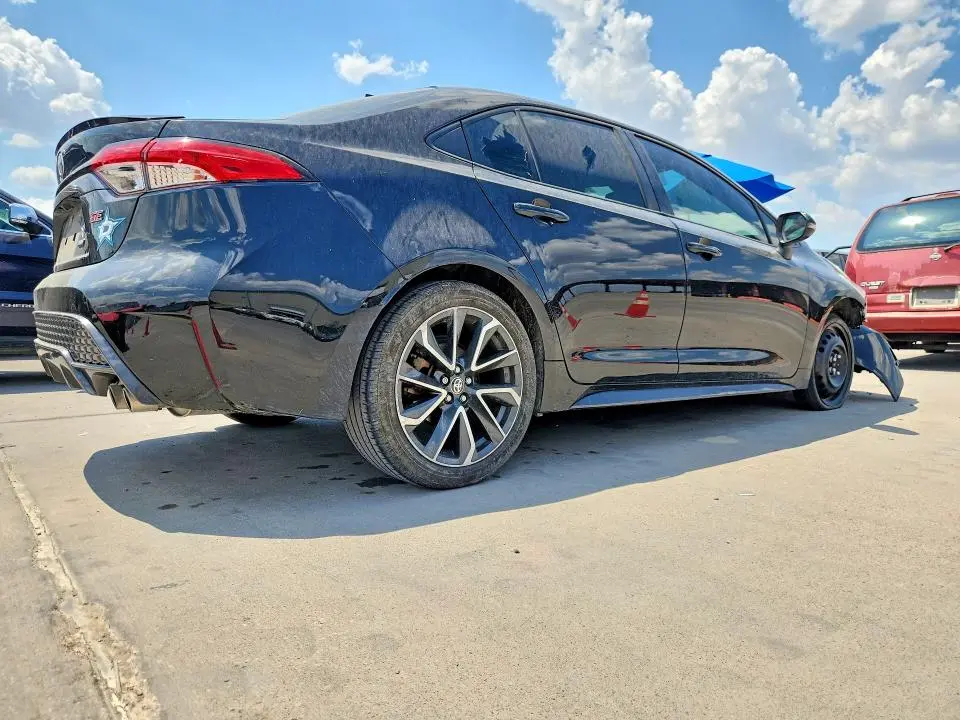 2021 TOYOTA COROLLA SE  