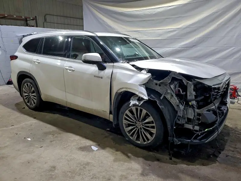 2020 TOYOTA HIGHLANDER HYBRID PLATINUM  