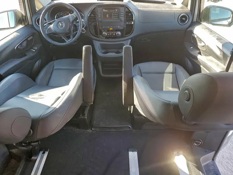 2023 MERCEDES-BENZ METRIS   