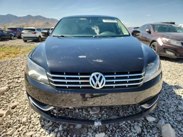 2013 VOLKSWAGEN PASSAT SE  