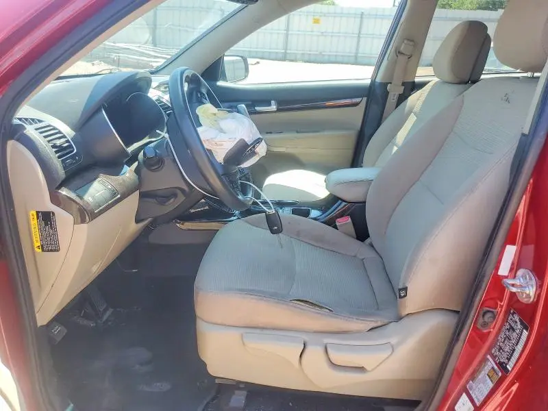 2014 KIA SORENTO LX  
