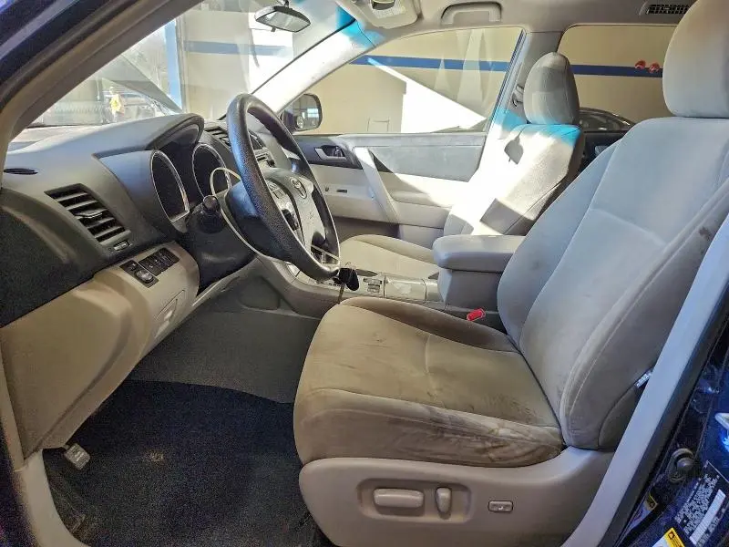 2013 TOYOTA HIGHLANDER BASE  
