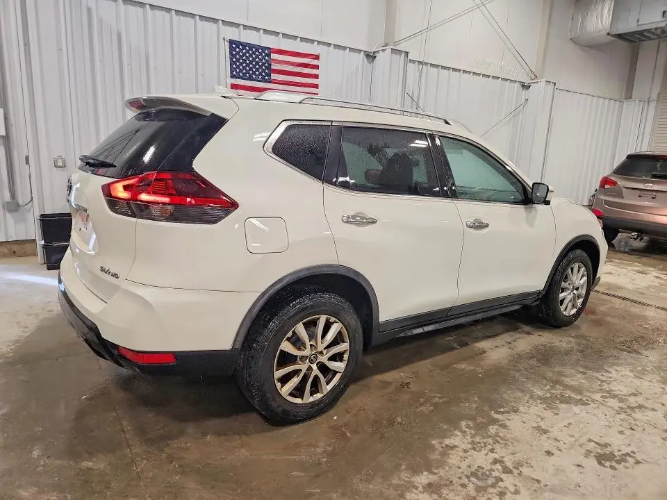 2018 NISSAN ROGUE SV  